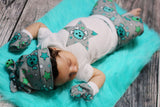EXCLUSIVE Newborn Baby COMING HOME outfit set knit beanie shirt pants mittens